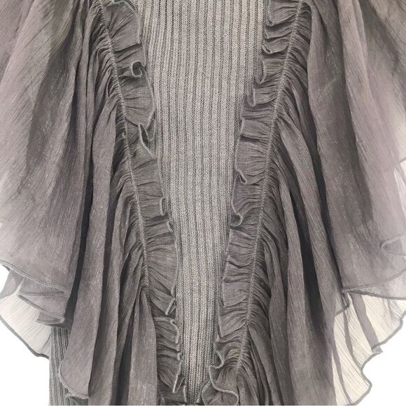 Isabella Rodriguez Gray Knit Ruffle Flutter Sleeve Blouse - Picture 3 of 12